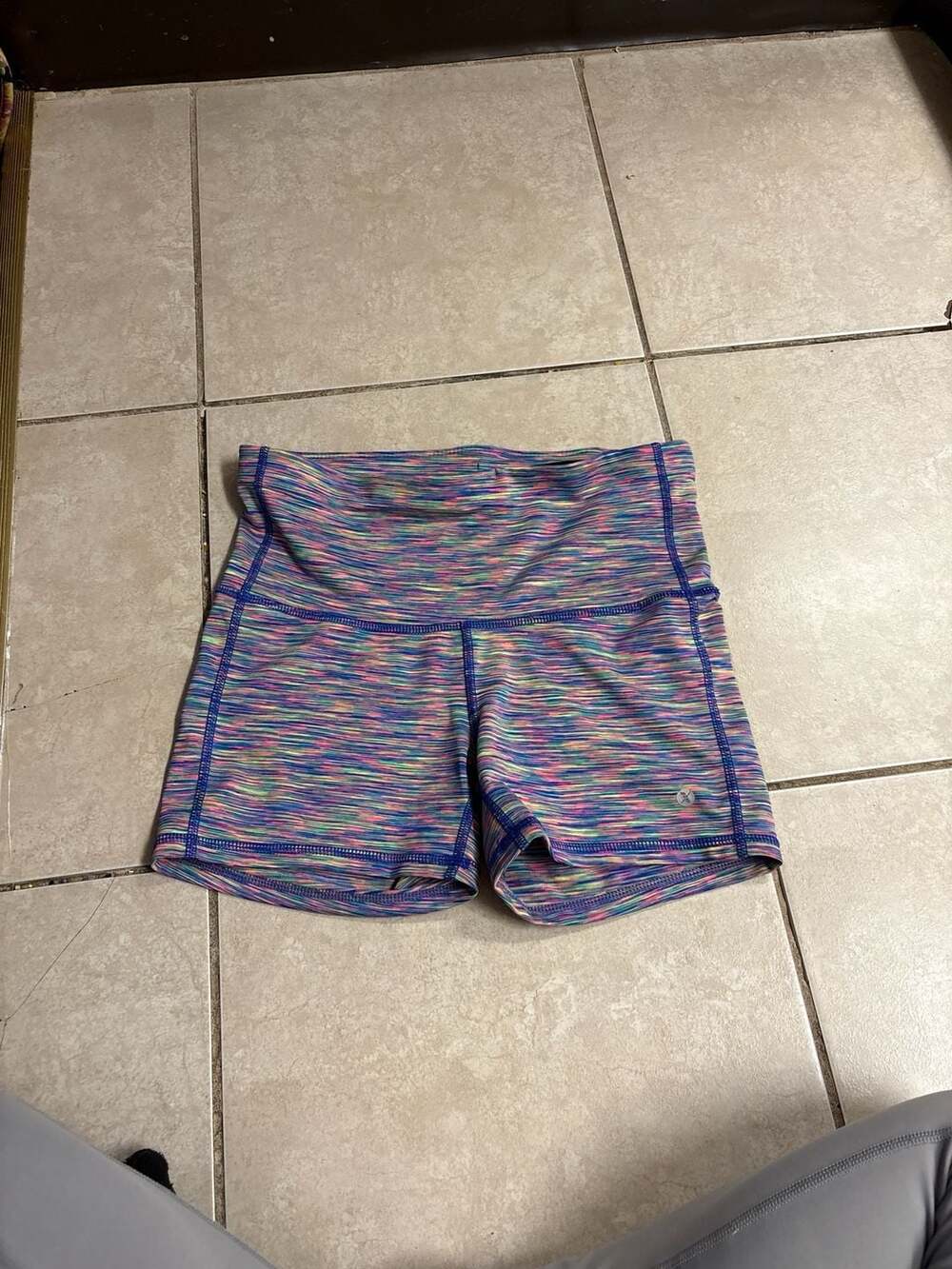 Xersion Women's Space Dye Fitted Athletic Shorts - Size S